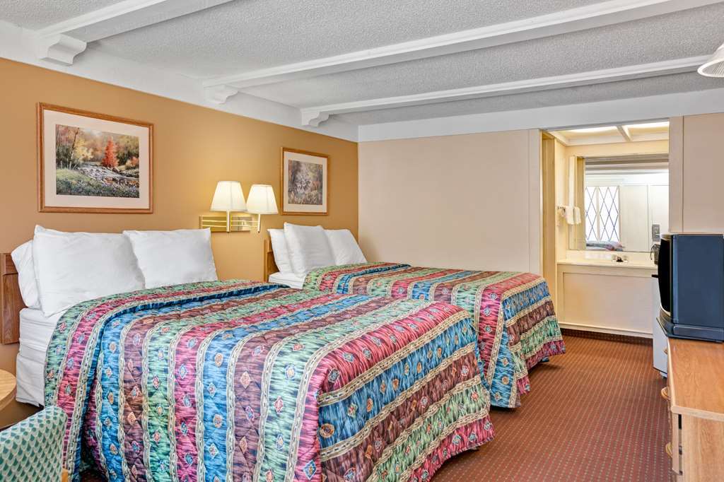 Knights Inn Charleston West Virginia Habitación foto